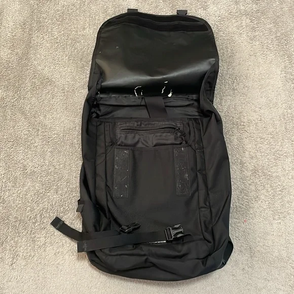 GC Timbuk2 Swig Urban Laptop Backpack - Black / Green - Picture 4 of 8